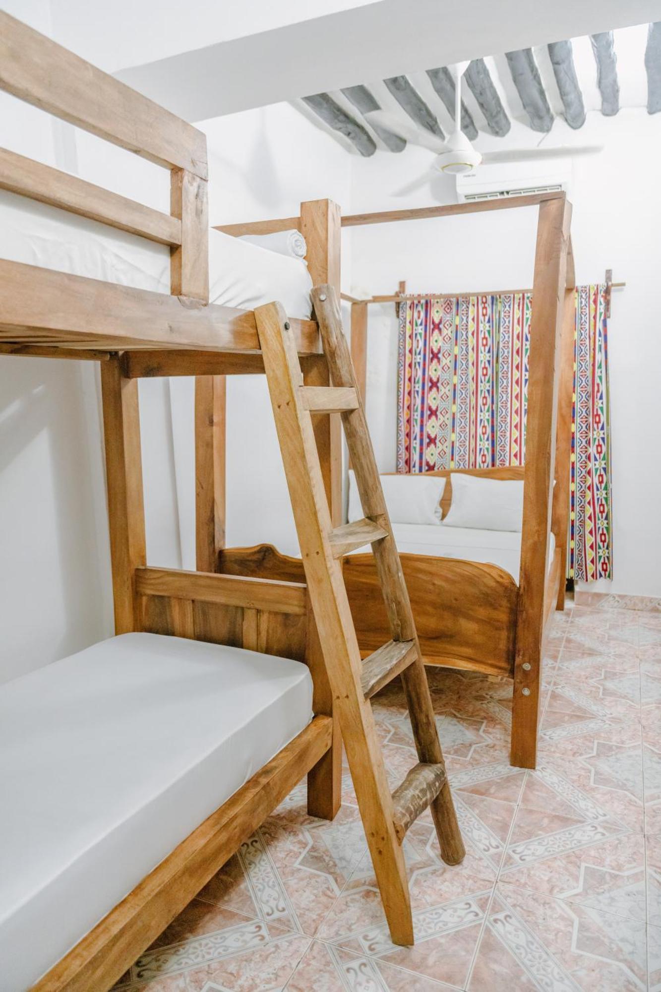 Shoki Shoki Guest House Zanzibar Exterior photo